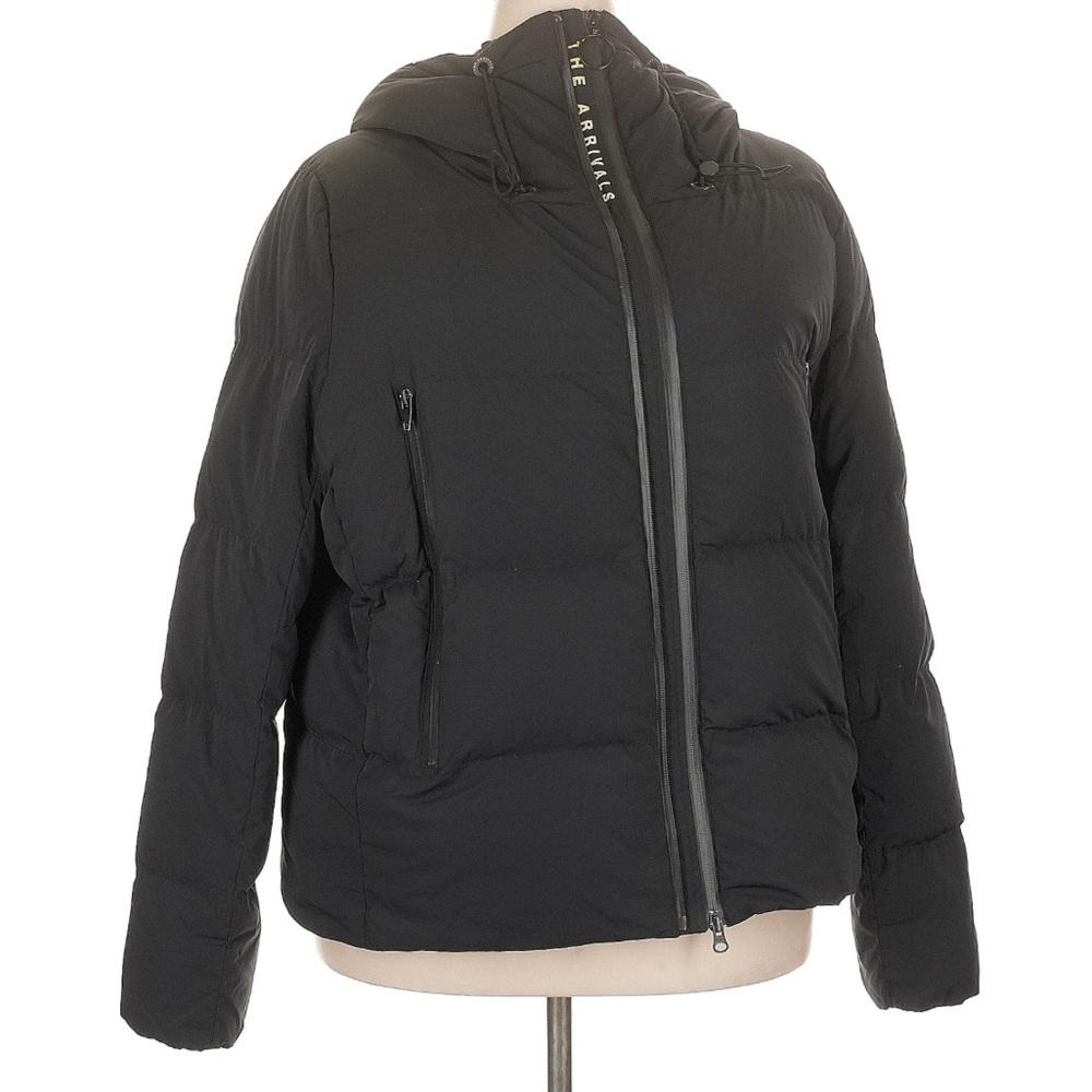 The Arrivals Women's Black Puffer Jacket